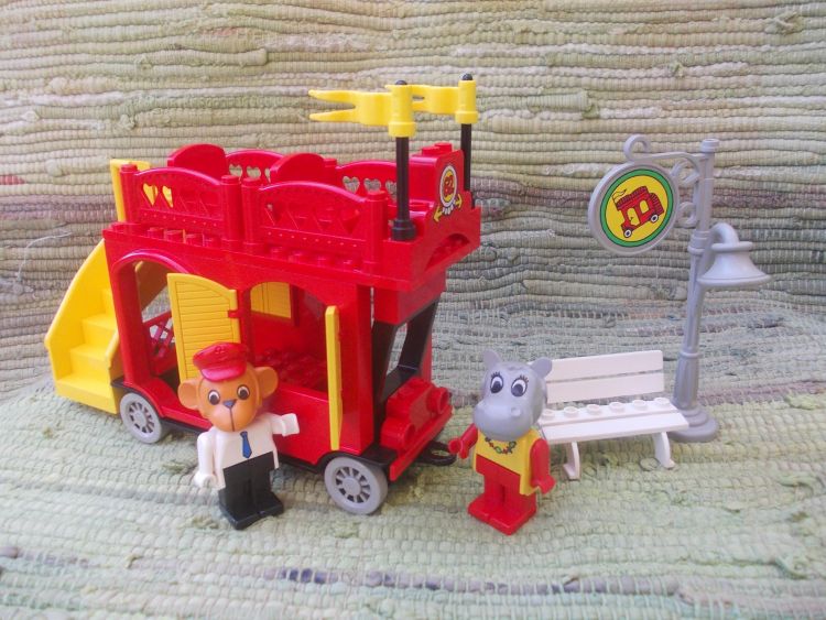 Egyik legkedvesebb készletem, az emeletes busz