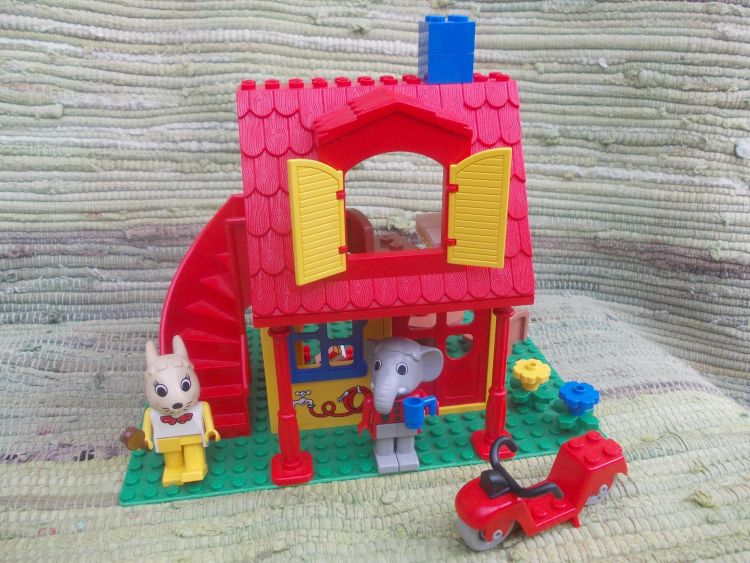 Egy mutatós, ugyanakkor jól játszható készlet