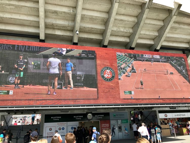 A két nagy pálya közül az egyik bejárata